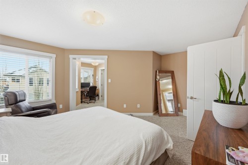 2292 Warry Loop, Edmonton, AB - Indoor Photo Showing Bedroom