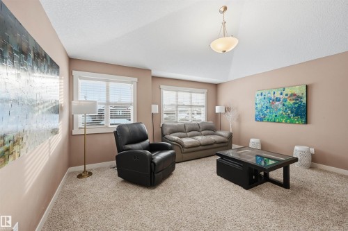 2292 Warry Loop, Edmonton, AB - Indoor Photo Showing Living Room