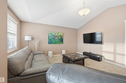 2292 Warry Loop, Edmonton, AB - Indoor Photo Showing Living Room