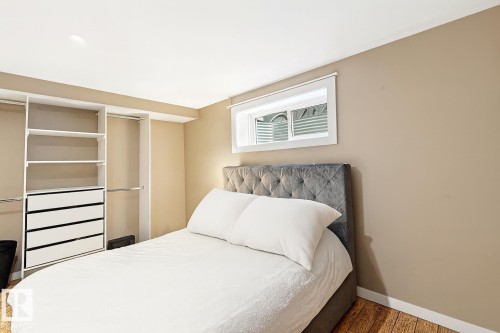 2292 Warry Loop, Edmonton, AB - Indoor Photo Showing Bedroom