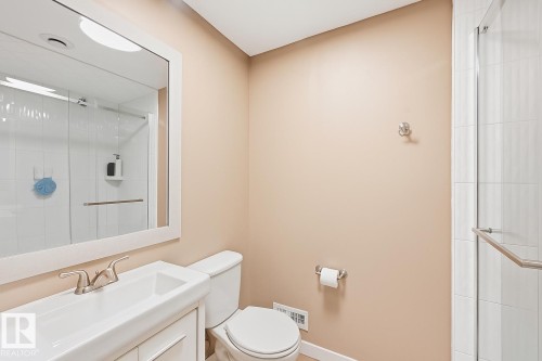 2292 Warry Loop, Edmonton, AB - Indoor Photo Showing Bathroom