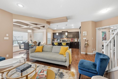 2292 Warry Loop, Edmonton, AB - Indoor Photo Showing Living Room