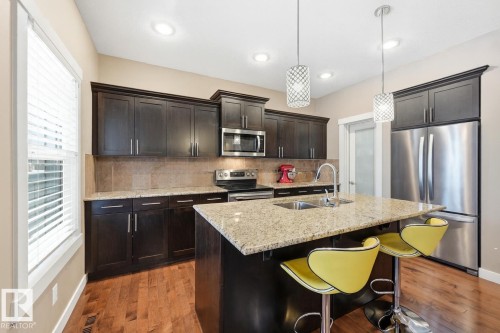 2292 Warry Loop, Edmonton, AB - Indoor Photo Showing Kitchen With Double Sink With Upgraded Kitchen