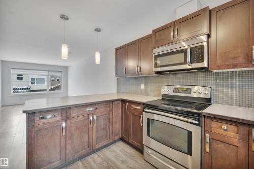 197 401 Southfork Drive, Leduc, AB - Indoor Photo Showing Kitchen