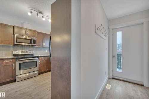 197 401 Southfork Drive, Leduc, AB - Indoor Photo Showing Kitchen