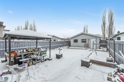 1098 Grantham Dr, Edmonton, AB - Outdoor