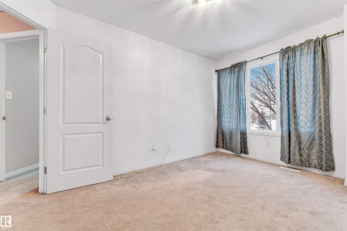 1098 Grantham Dr, Edmonton, AB - Indoor Photo Showing Other Room