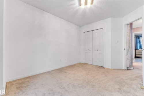 1098 Grantham Dr, Edmonton, AB - Indoor Photo Showing Other Room