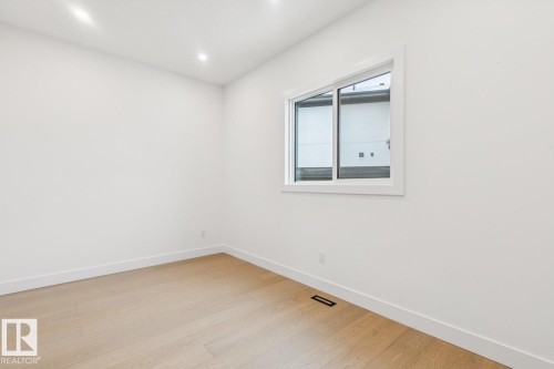 143 25122 Sturgeon Road, Rural Sturgeon County, AB - Indoor Photo Showing Other Room