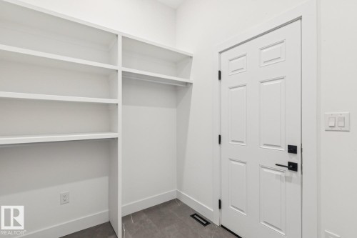143 25122 Sturgeon Road, Rural Sturgeon County, AB - Indoor With Storage