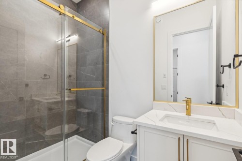 143 25122 Sturgeon Road, Rural Sturgeon County, AB - Indoor Photo Showing Bathroom