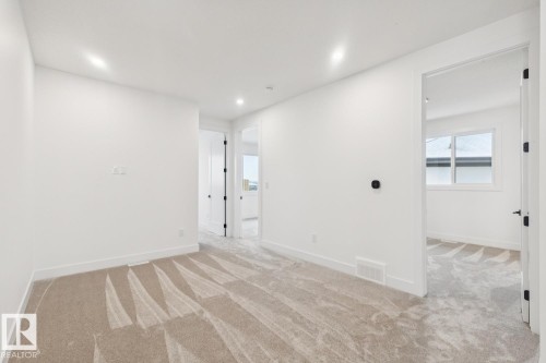 143 25122 Sturgeon Road, Rural Sturgeon County, AB - Indoor Photo Showing Other Room