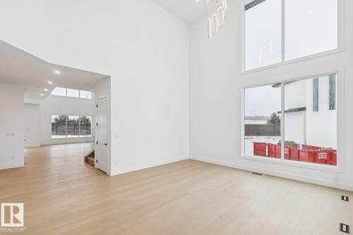 143 25122 Sturgeon Road, Rural Sturgeon County, AB - Indoor Photo Showing Other Room