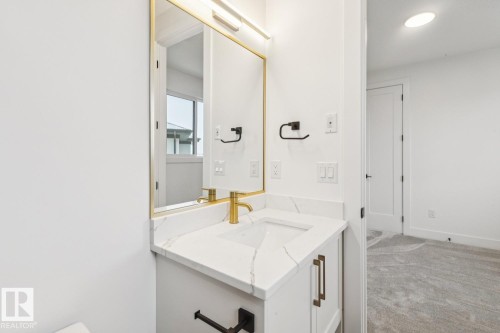 143 25122 Sturgeon Road, Rural Sturgeon County, AB - Indoor Photo Showing Bathroom