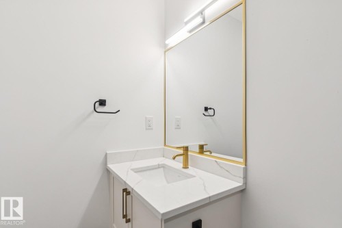 143 25122 Sturgeon Road, Rural Sturgeon County, AB - Indoor Photo Showing Bathroom