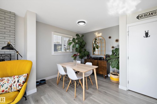 6304 94A Avenue, Edmonton, AB - Indoor Photo Showing Dining Room