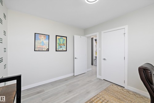 6304 94A Avenue, Edmonton, AB - Indoor Photo Showing Other Room