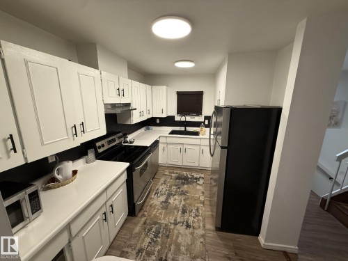 5344 38A Avenue, Edmonton, AB - Indoor Photo Showing Kitchen