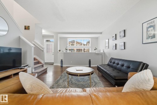 5048 Andison Close, Edmonton, AB - Indoor Photo Showing Living Room