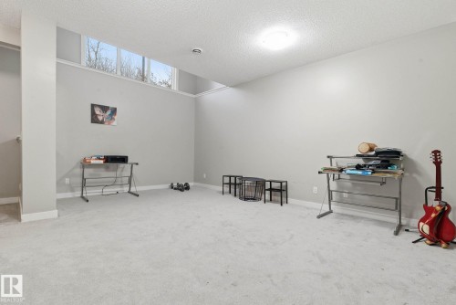 5048 Andison Close, Edmonton, AB - Indoor Photo Showing Other Room