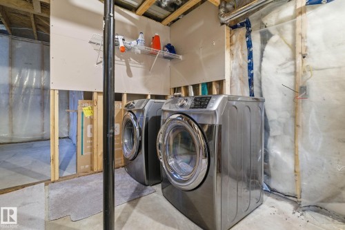 5048 Andison Close, Edmonton, AB - Indoor Photo Showing Laundry Room