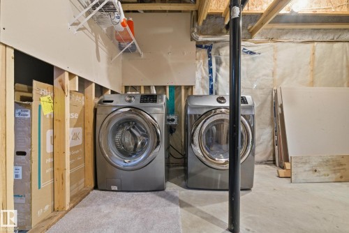 5048 Andison Close, Edmonton, AB - Indoor Photo Showing Laundry Room