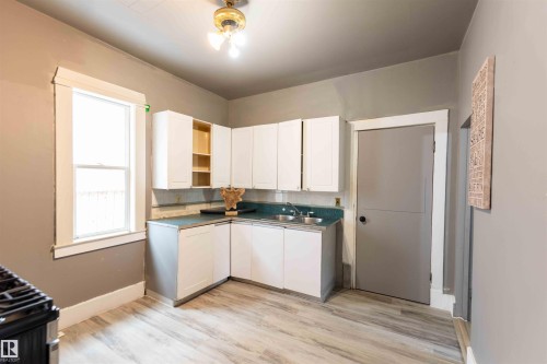 11734 87 Street, Edmonton, AB - Indoor Photo Showing Laundry Room
