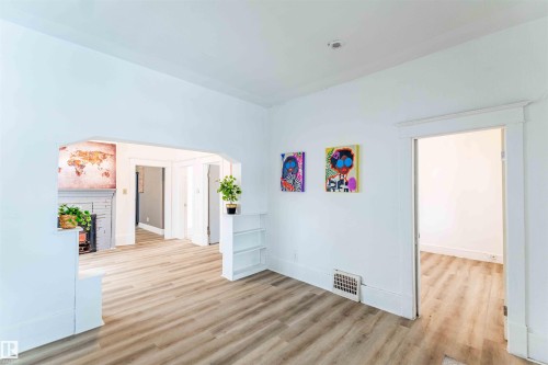 11734 87 Street, Edmonton, AB - Indoor