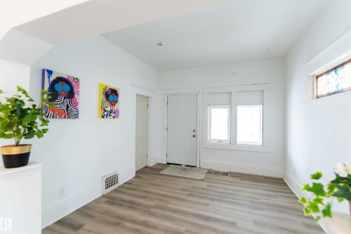 11734 87 Street, Edmonton, AB - Indoor Photo Showing Other Room