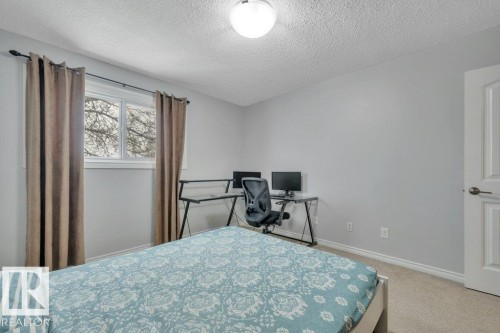 322 Willow Court, Edmonton, AB - Indoor Photo Showing Bedroom