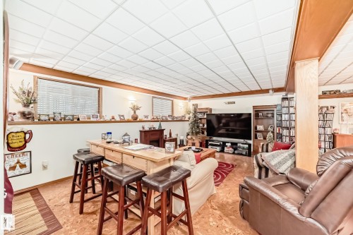 14 Linkside Place, Spruce Grove, AB - Indoor