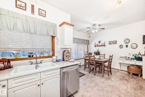 14 Linkside Place, Spruce Grove, AB - Indoor