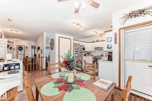 14 Linkside Place, Spruce Grove, AB - Indoor Photo Showing Dining Room