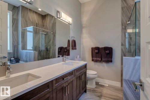 19 20425 93 Avenue, Edmonton, AB - Indoor Photo Showing Bathroom