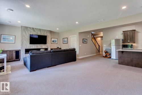 19 20425 93 Avenue, Edmonton, AB - Indoor With Fireplace