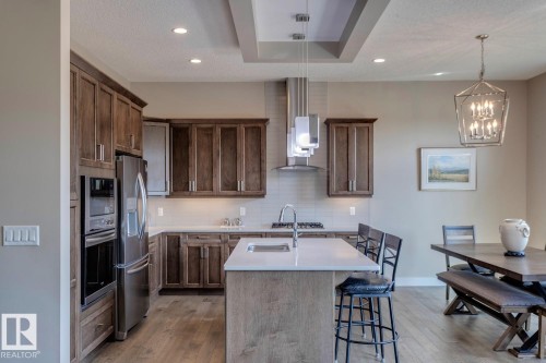 19 20425 93 Avenue, Edmonton, AB - Indoor Photo Showing Kitchen With Upgraded Kitchen