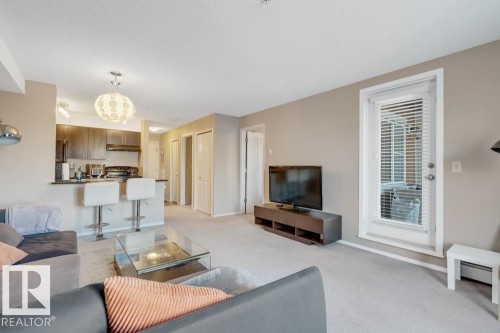 209 530 Watt Boulevard, Edmonton, AB - Indoor Photo Showing Living Room