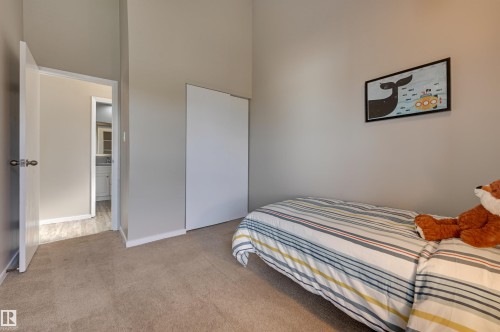 100 Grandview Ridge, St. Albert, AB - Indoor Photo Showing Bedroom