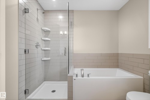 13149 132 Street Nw, Edmonton, AB - Indoor Photo Showing Bathroom