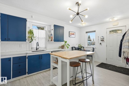 9550 128 Avenue, Edmonton, AB - Indoor