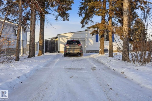 9550 128 Avenue, Edmonton, AB - Outdoor