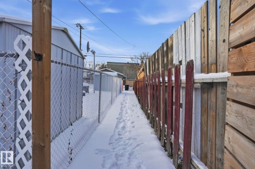 9550 128 Avenue, Edmonton, AB - Outdoor