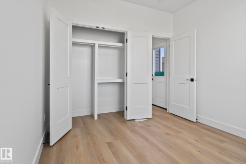 326 32 Avenue, Edmonton, AB - Indoor Photo Showing Other Room