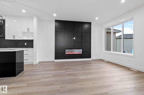 326 32 Avenue, Edmonton, AB - Indoor