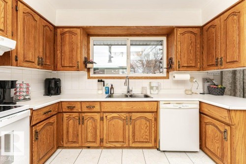 16614 105 Avenue, Edmonton, AB - Indoor Photo Showing Kitchen With Double Sink