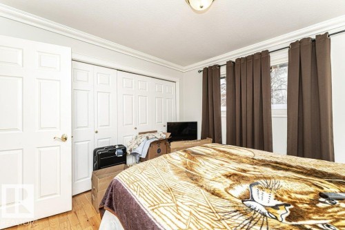 16614 105 Avenue, Edmonton, AB - Indoor Photo Showing Bedroom