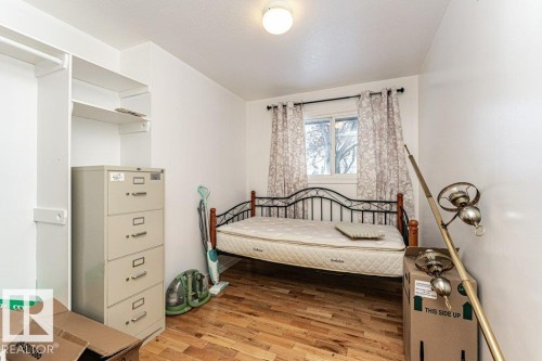 16614 105 Avenue, Edmonton, AB - Indoor Photo Showing Bedroom
