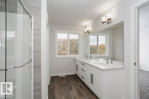 4517 Warbler Loop, Edmonton, AB - Indoor Photo Showing Bathroom