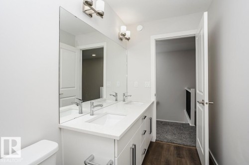 4517 Warbler Loop, Edmonton, AB - Indoor Photo Showing Bathroom