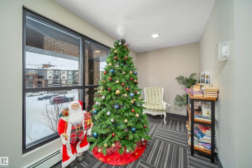 125 5504 Schonsee Drive, Edmonton, AB - Indoor Photo Showing Other Room